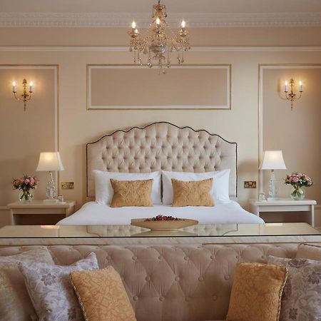 Bathen House Boutique Hotel Esterno foto A bedroom at the hotel