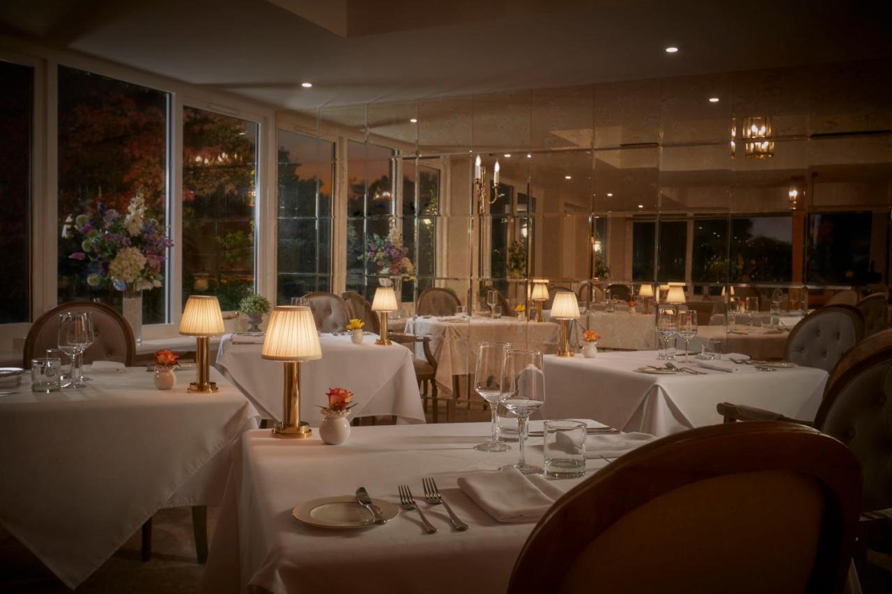 Bathen House Boutique Hotel Esterno foto The dining room at the River Cafe
