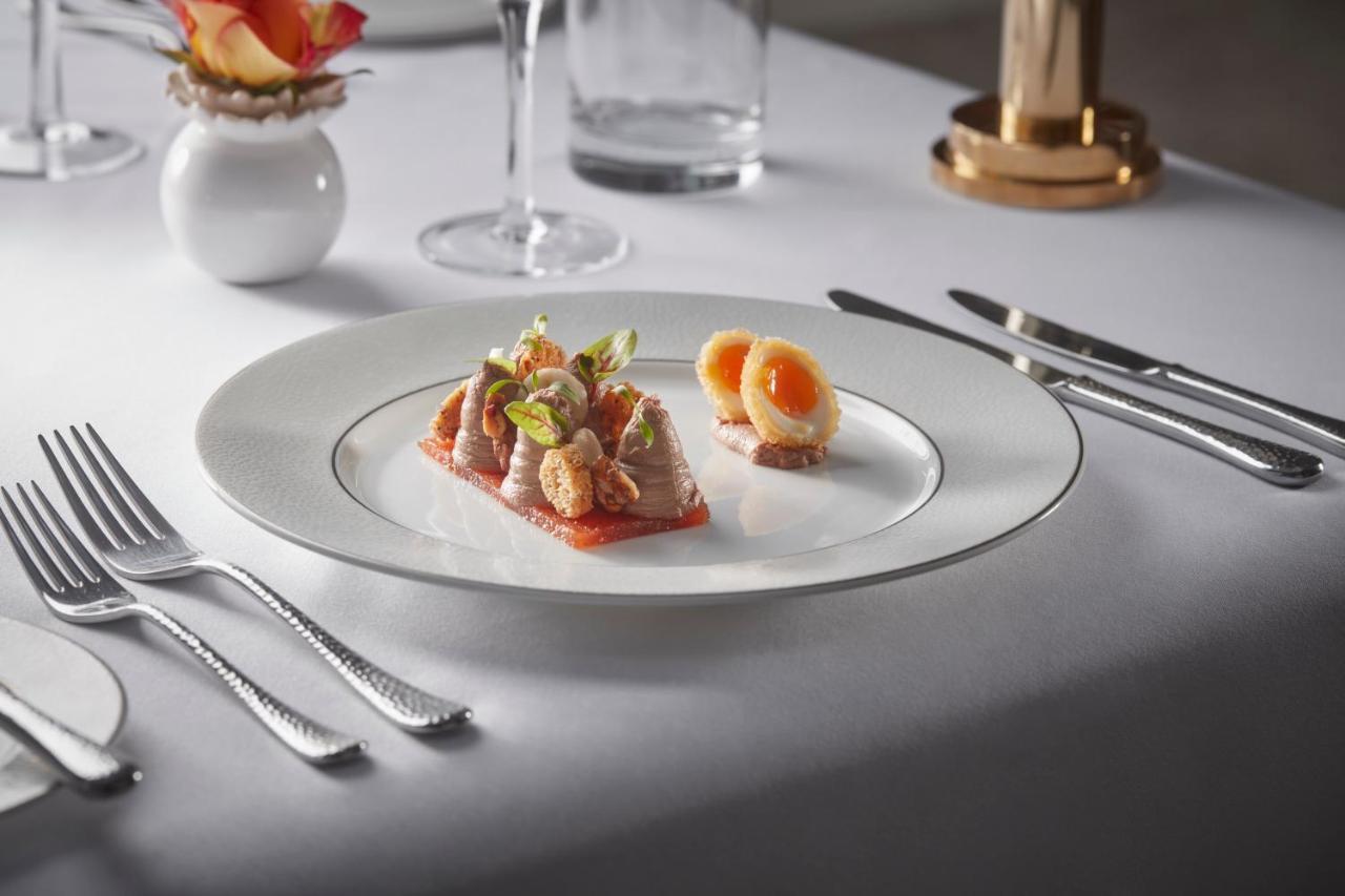 Bathen House Boutique Hotel Esterno foto A dinner plate